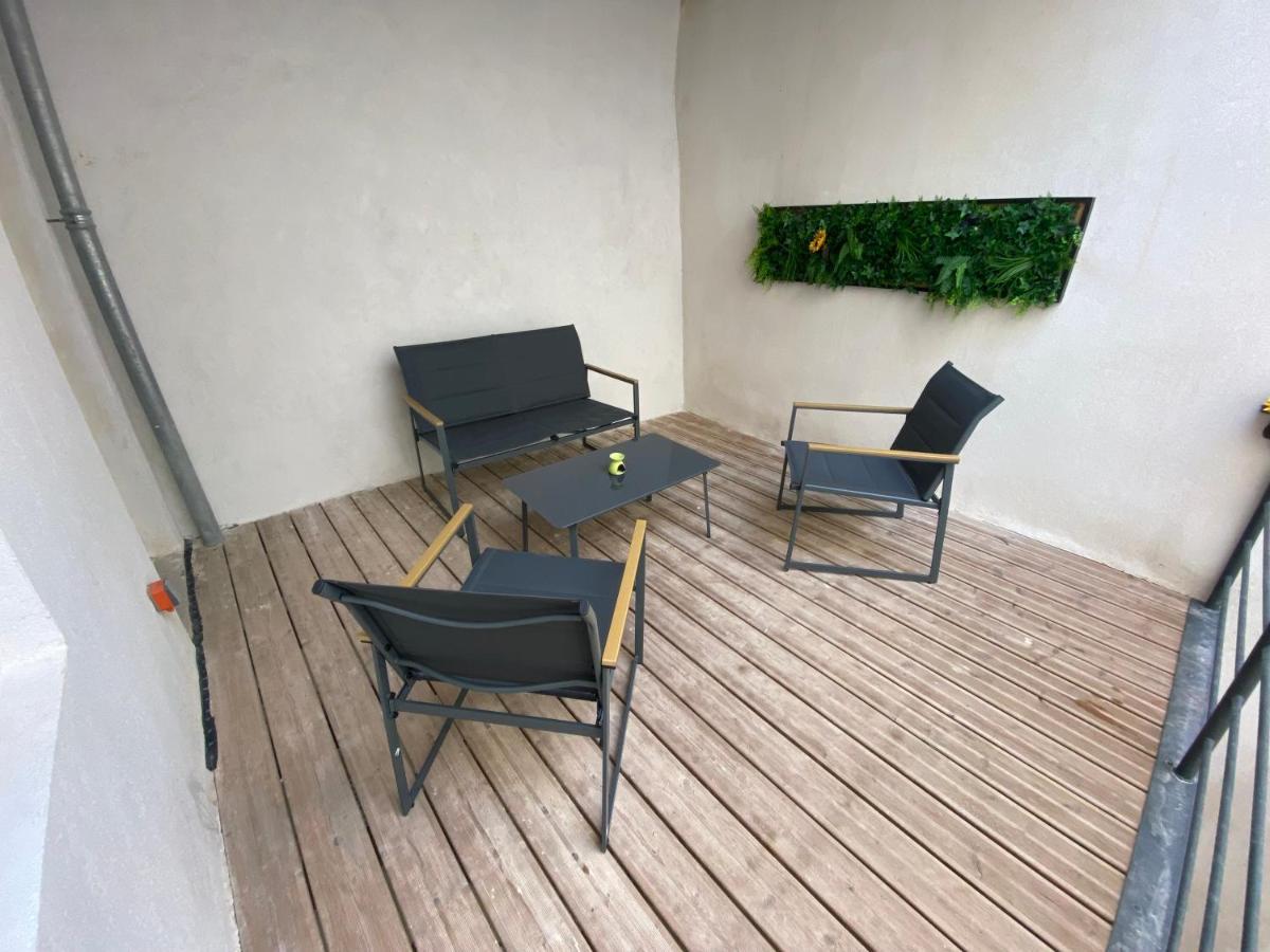 Logement Tout Equipe Layrac エクステリア 写真